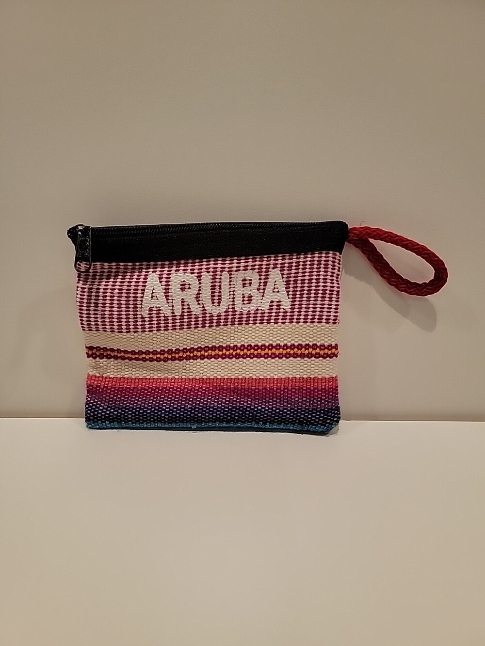 Vintage small, zippered souvenir coin purse from Aruba